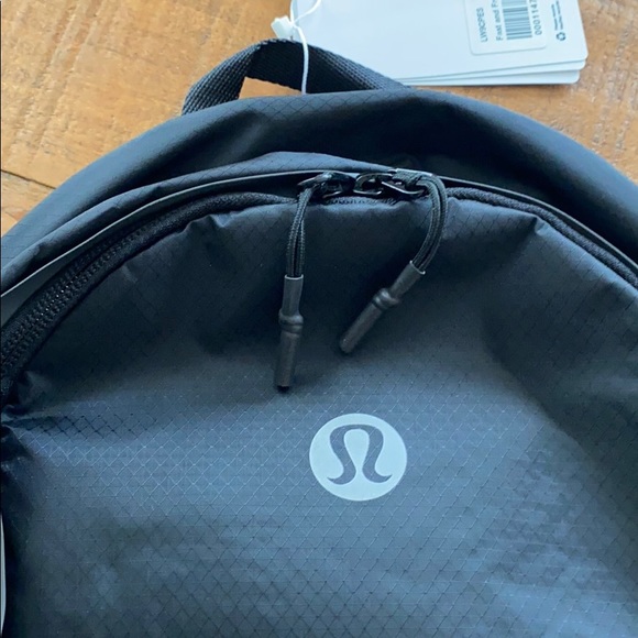 Lululemon Fast And Free Backpack 13L - Picture 11 of 15